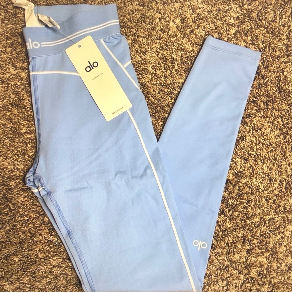 ALO Yoga Sky Blue Seamless Sports Bra & Leggings Set - Picture 4 of 4